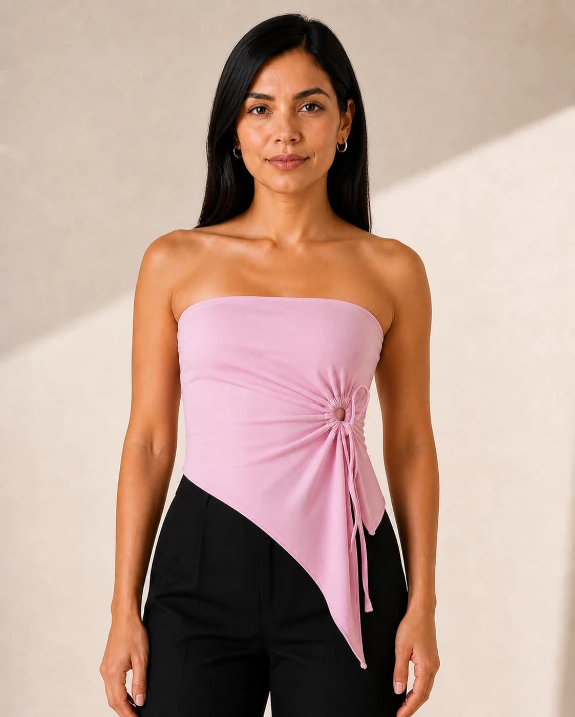 Top bandeau asimetrico, color Rosado, vista frontal